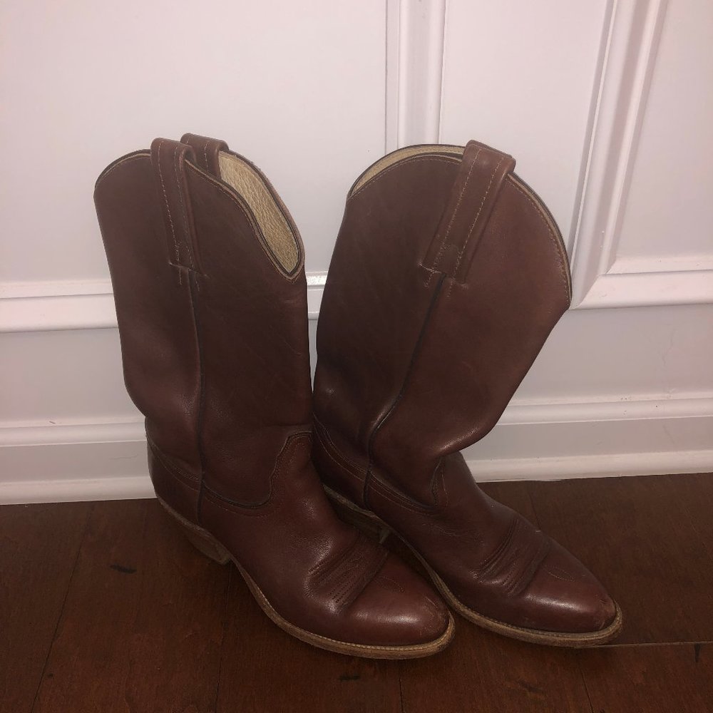 Frye 7.5 regular width cowboy boots